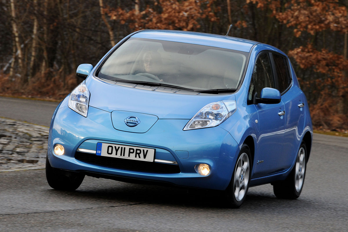 Nissan Leaf review    Auto Express