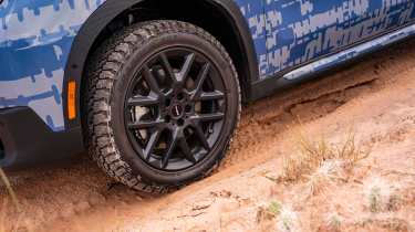 MINI Countryman Edition testing 14
