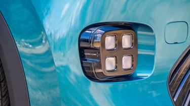 Aion UT - fog light