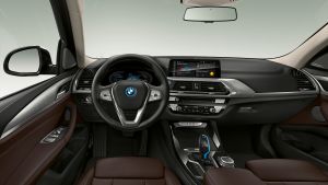 BMW%20iX3-6.jpg