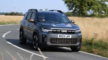 New Dacia Bigster 4x4 - front cornering 