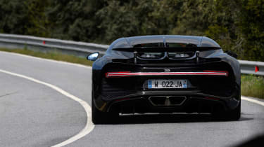 Bugatti Chiron - rear cornering