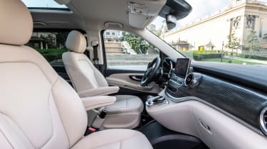 Mercedes V-Class - front seats