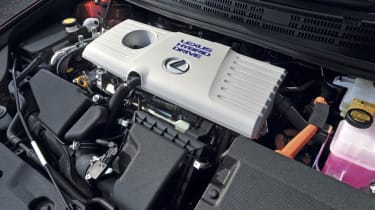 Lexus CT 200h engine
