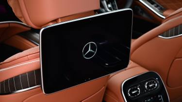 Mercedes S-Class - rear screen