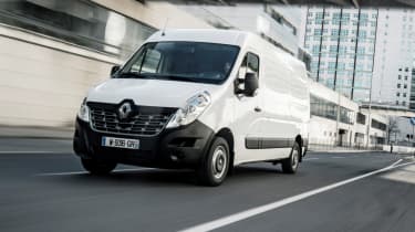 Renault Master Z.E - front tracking