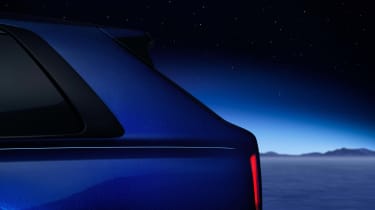 Rolls-Royce Black Badge Cullinan Blue Shadow - side detail