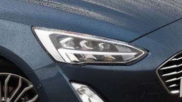 Ford Focus - Headlight