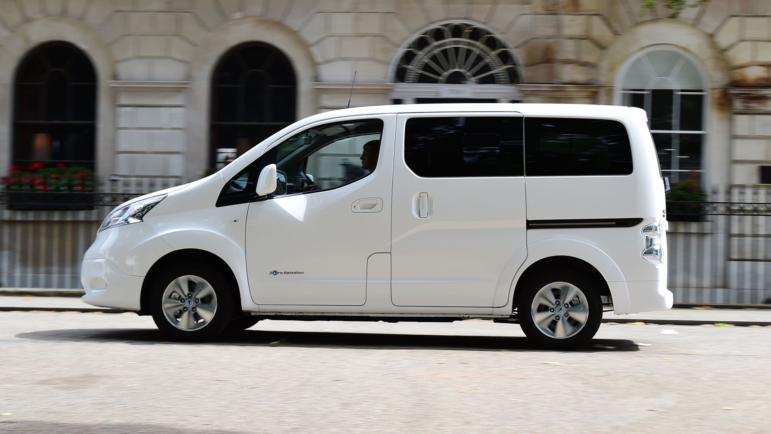 Nissan e nv200 характеристики