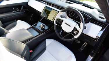 Range Rover Sport SV - dashboard from side