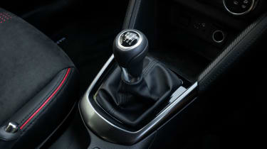 Mazda 2 - gearstick