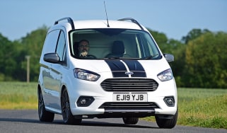 Ford Transit Courier front