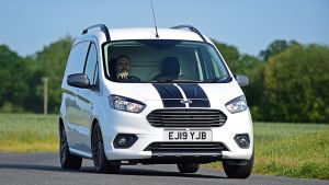 Ford Transit Courier front