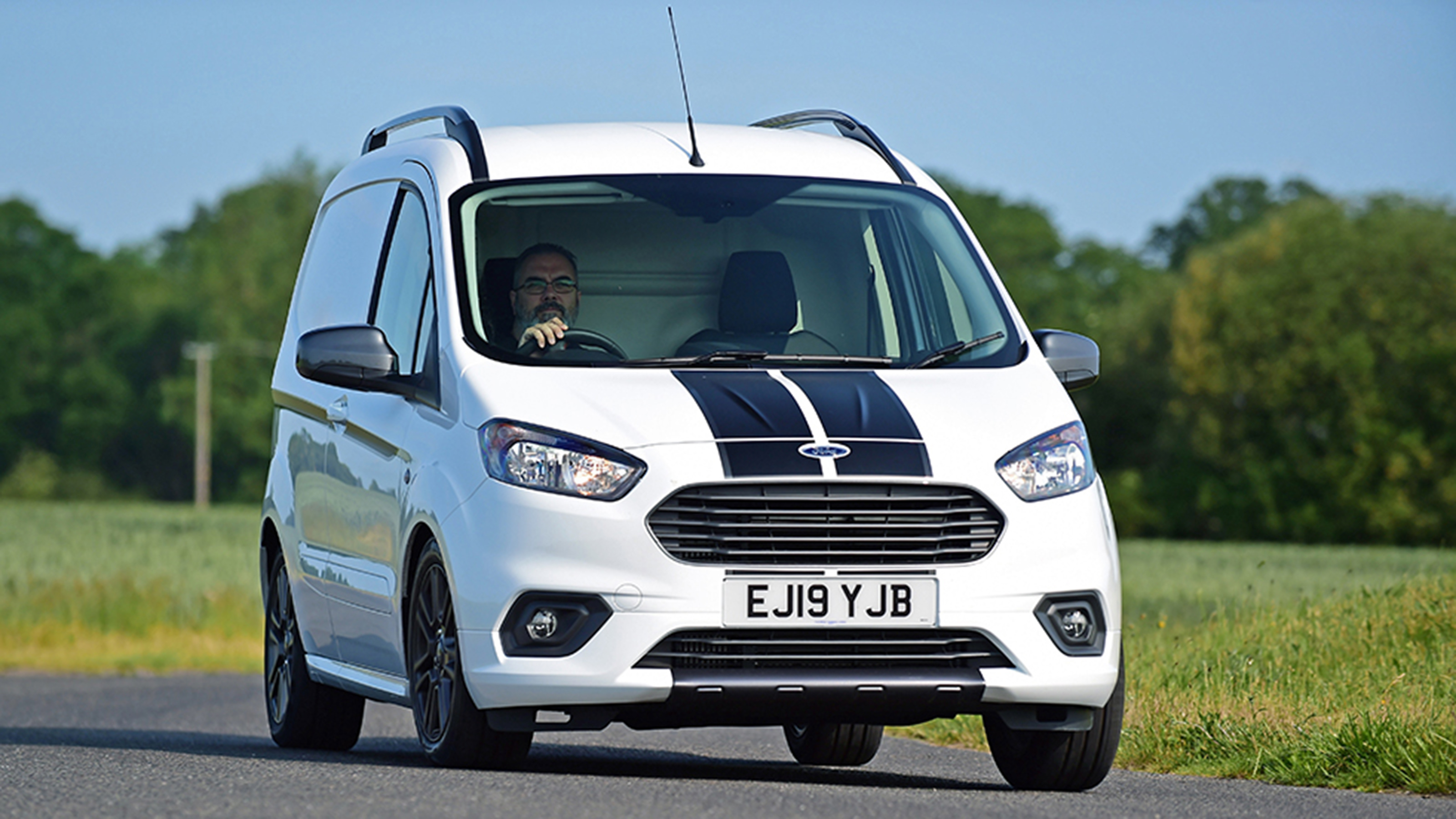Ford Transit Courier van review | Auto 