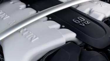 Aston Martin V12 Vantage S 2016 - engine