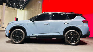 New Nissan X-Trail - side profile in a show