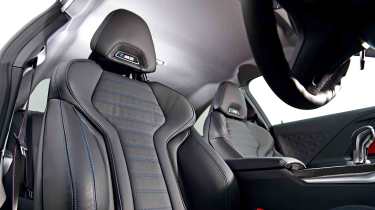 BMW M2 - front seats