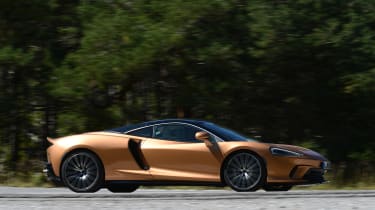McLaren GT - side