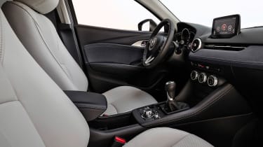 Mazda CX-3 - front seats