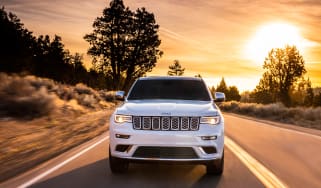 Jeep Grand Cherokee Summit - full front