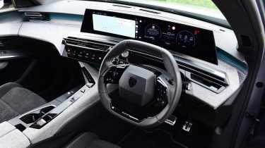 Peugeot E-3008 - dashboard