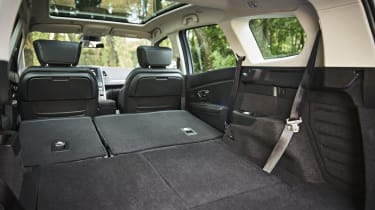 Renault Grand Scenic 2016 - boot seats down
