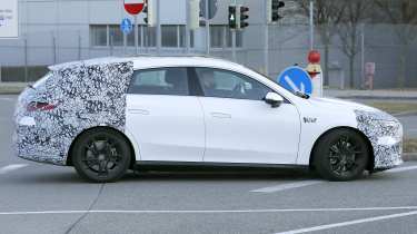 Mercedes CLA Shooting Brake - side profile