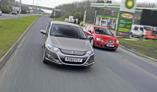 Honda Insight vs. Leon Ecomotive