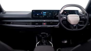 Kia K4 UK - dash