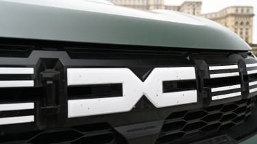 Dacia Jogger road-trip - new Dacia logo