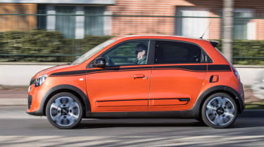 Renault Twingo GT - side tracking