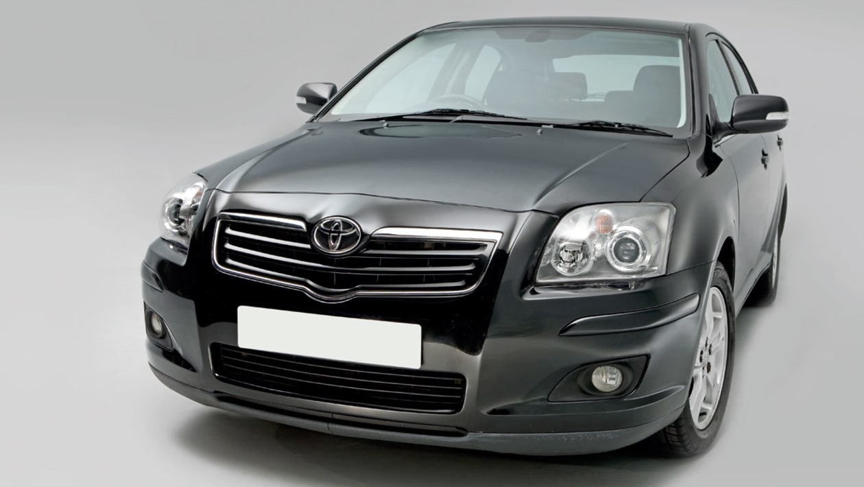 Toyota avensis 1 поколения