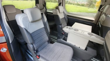 Volkswagen Multivan eHybrid - rear seats
