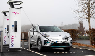 Kia e-Niro - charging