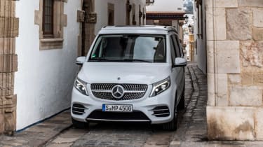 Mercedes V-Class Marco Polo - front action