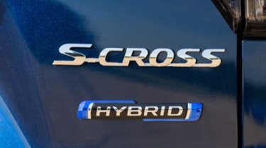 Suzuki S-Cross Hybrid - rear badge