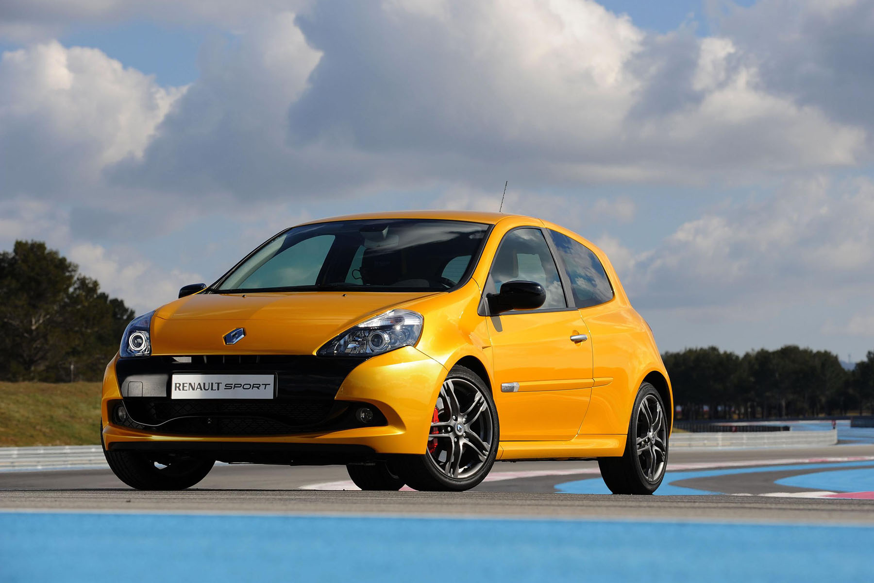 Renaultsport Clio 200 (20092012) review Auto Express