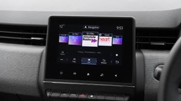 Toyota Yaris vs Renault Clio E-Tech - Renault Clio infotainment screen 
