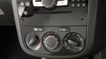 Used Vauxhall Corsa - centre console