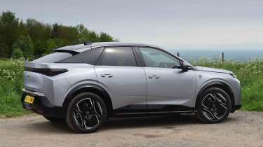 Peugeot E-3008 - rear static
