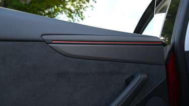 Tesla Model Y Performance 2025 - trim