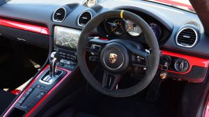 Porsche Cayman GT4 PDK - interior