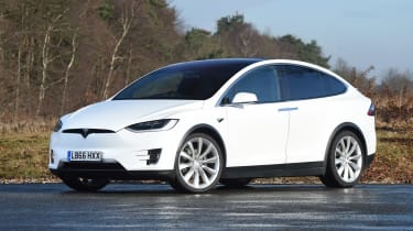 使用特斯拉Model X - front