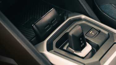 Dacia Duster Hybrid - transmission