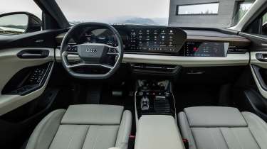 Audi Q6 e-tron - dash