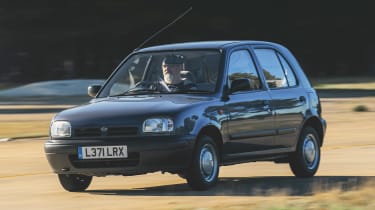 Nissan Micra K11 - front tracking