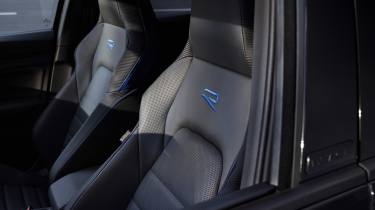 Volkswagen Golf R Black Edition - seats