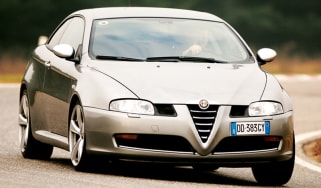 Alfa Romeo GT Q2