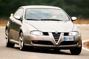 Alfa Romeo GT Q2