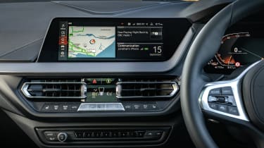 BMW 118i - screen
